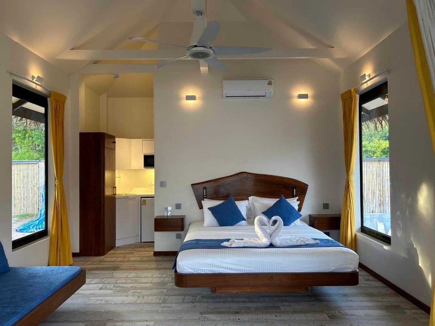 Absolute Beachfront Villas Ban Tai Exterior foto